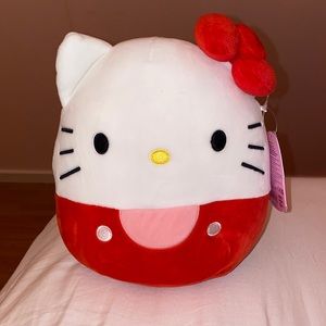 Hello Kitty Squishmallow